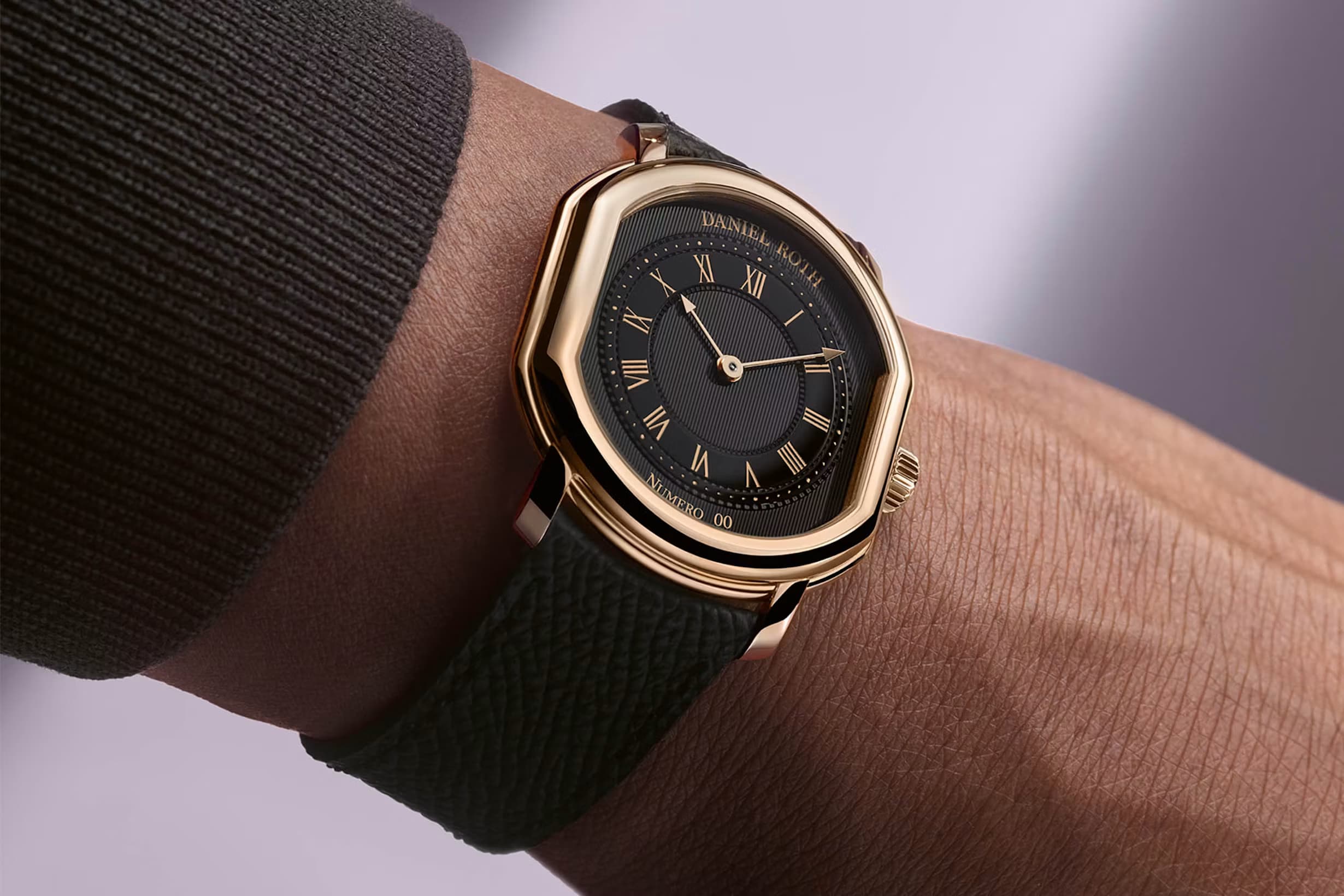 Daniel Roth Extra Plat Rose Gold With Gilt Dial, press photo 12