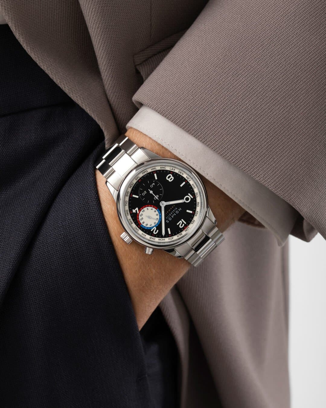 Nomos Club Sport Neomatik Worldtimer Dark, press photo 16