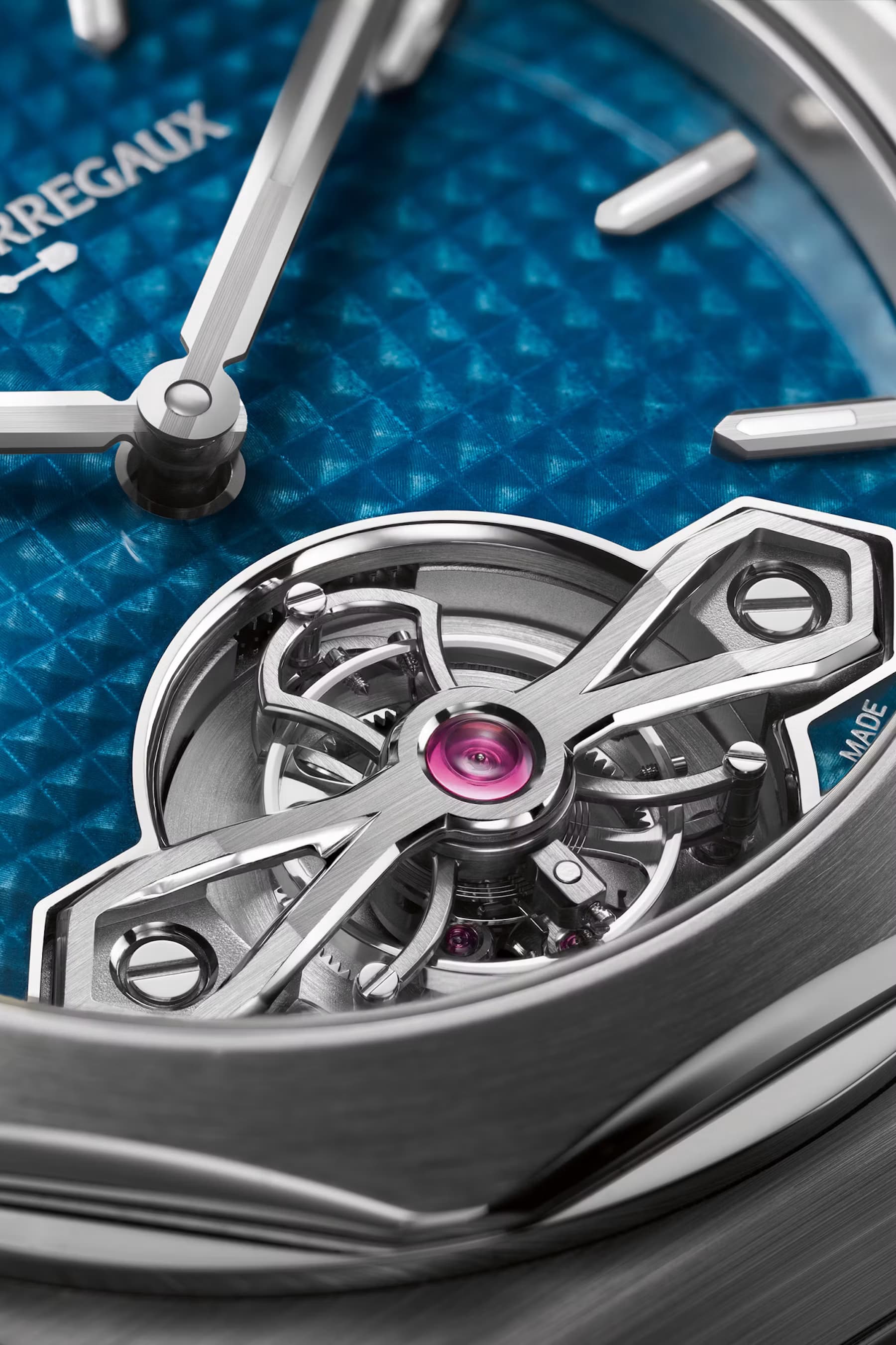 Girard-Perregaux Laureato Fifty Tourbillon Micro-Rotor 39mm, press photo 6
