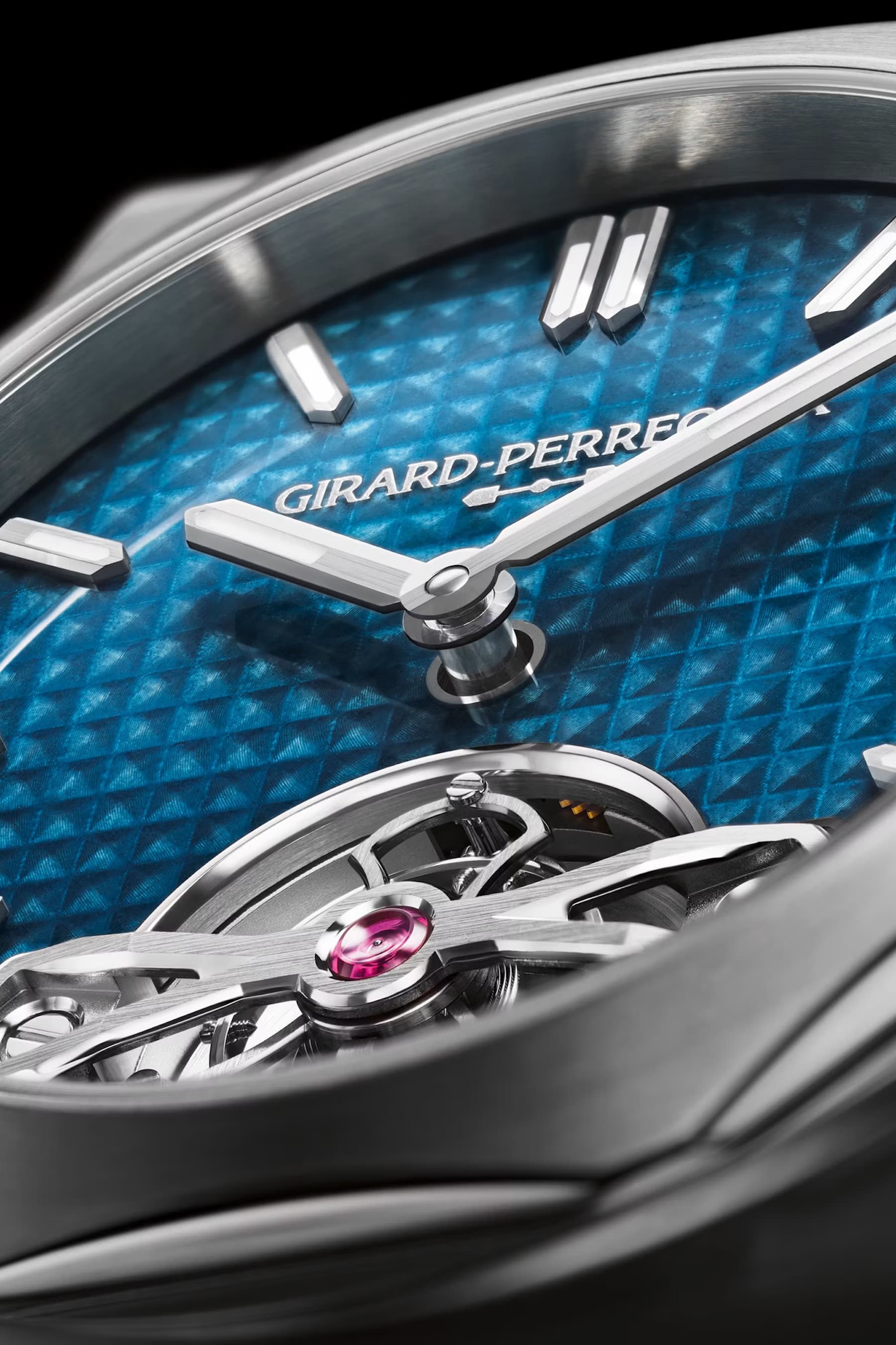 Girard-Perregaux Laureato Fifty Tourbillon Micro-Rotor 39mm, press photo 7