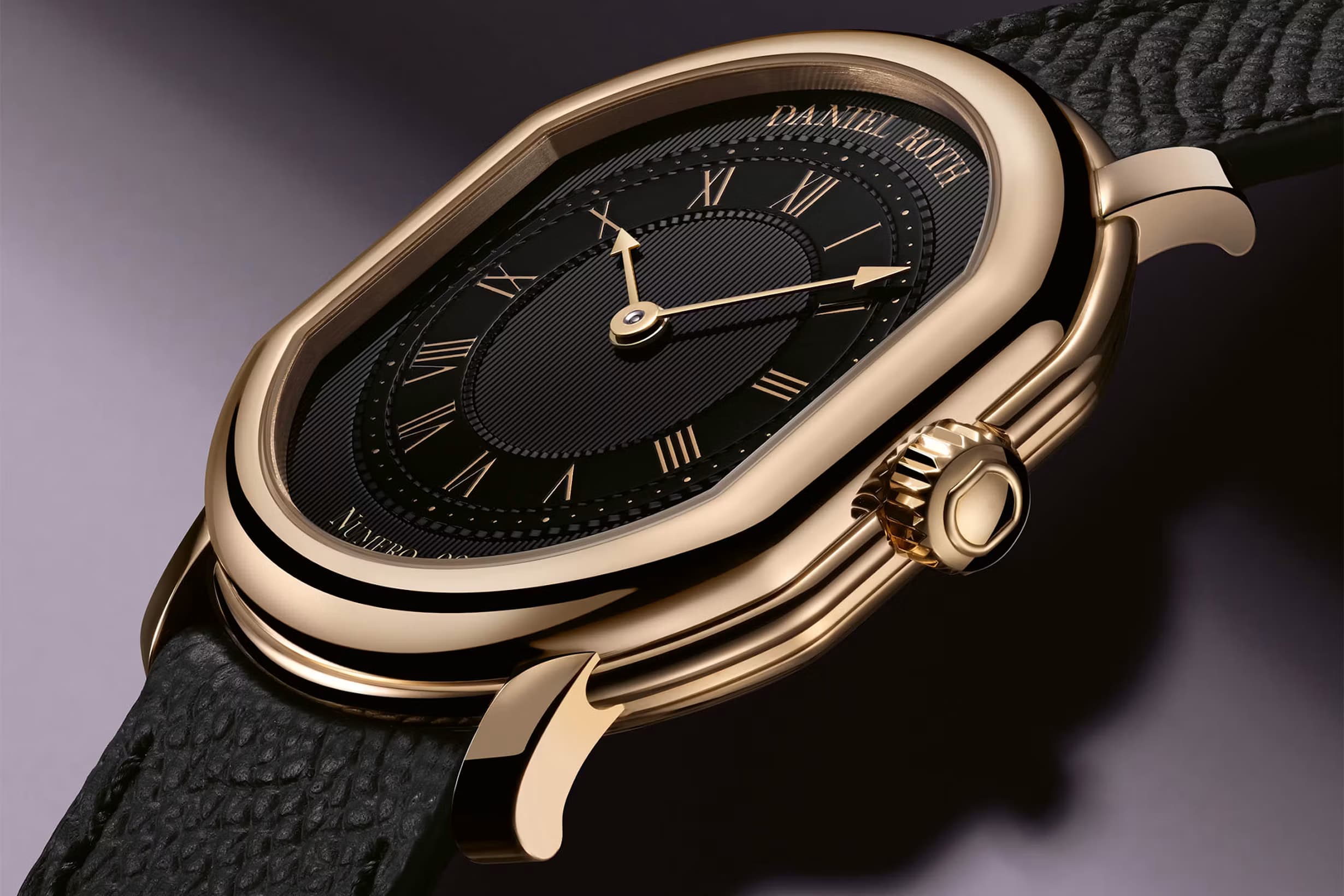 Daniel Roth Extra Plat Rose Gold With Gilt Dial, press photo 4
