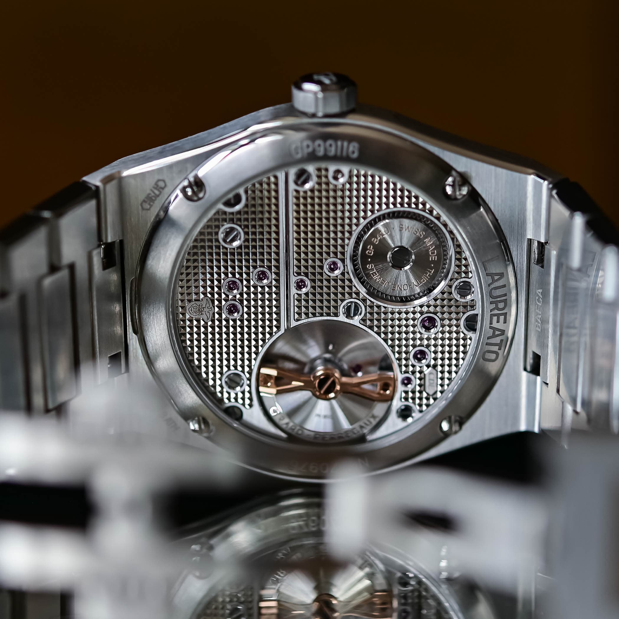 Girard-Perregaux Laureato Fifty Tourbillon Micro-Rotor 39mm, press photo 17