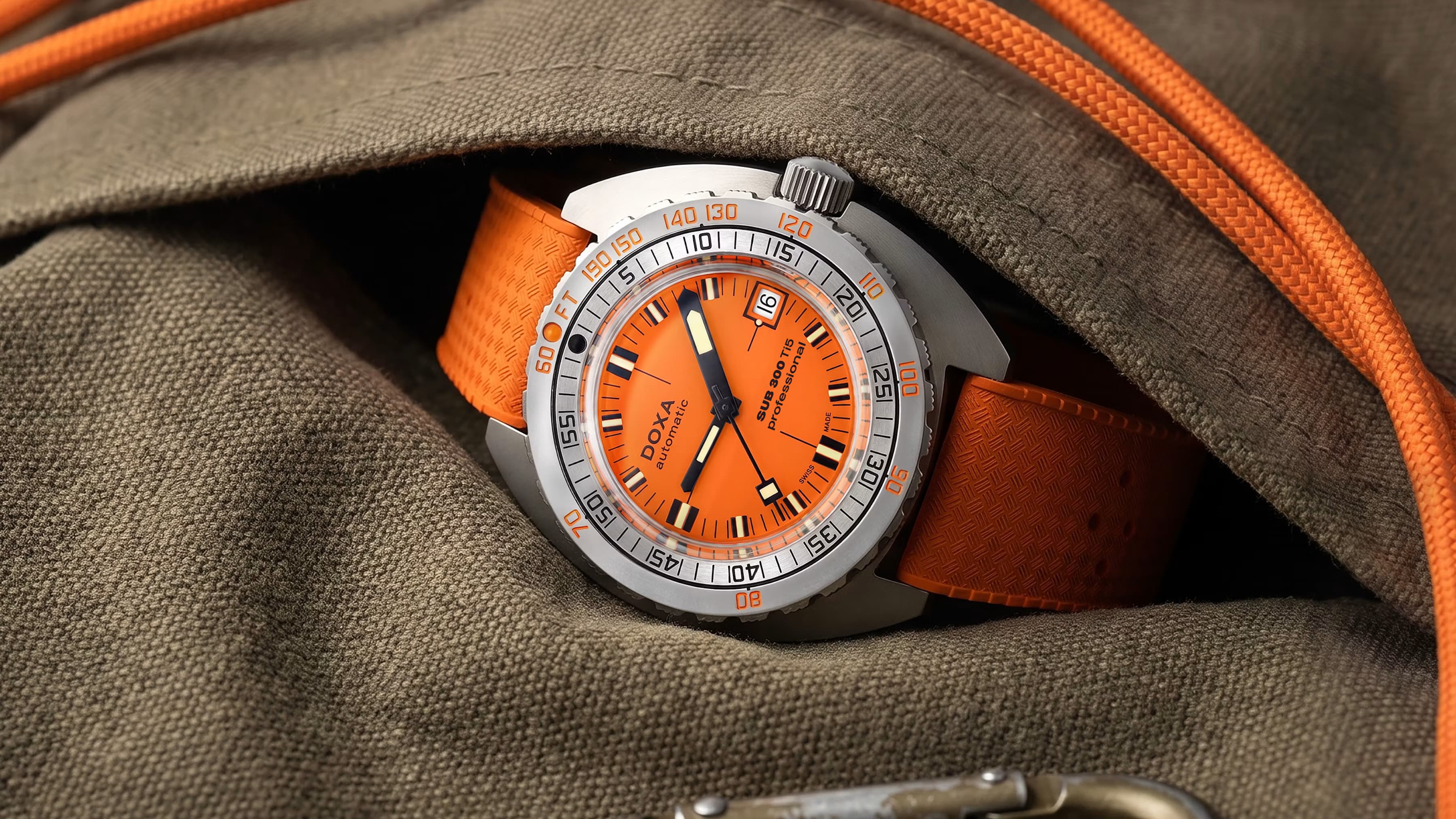 Doxa SUB 300 Ti5 Professional, press photo 15